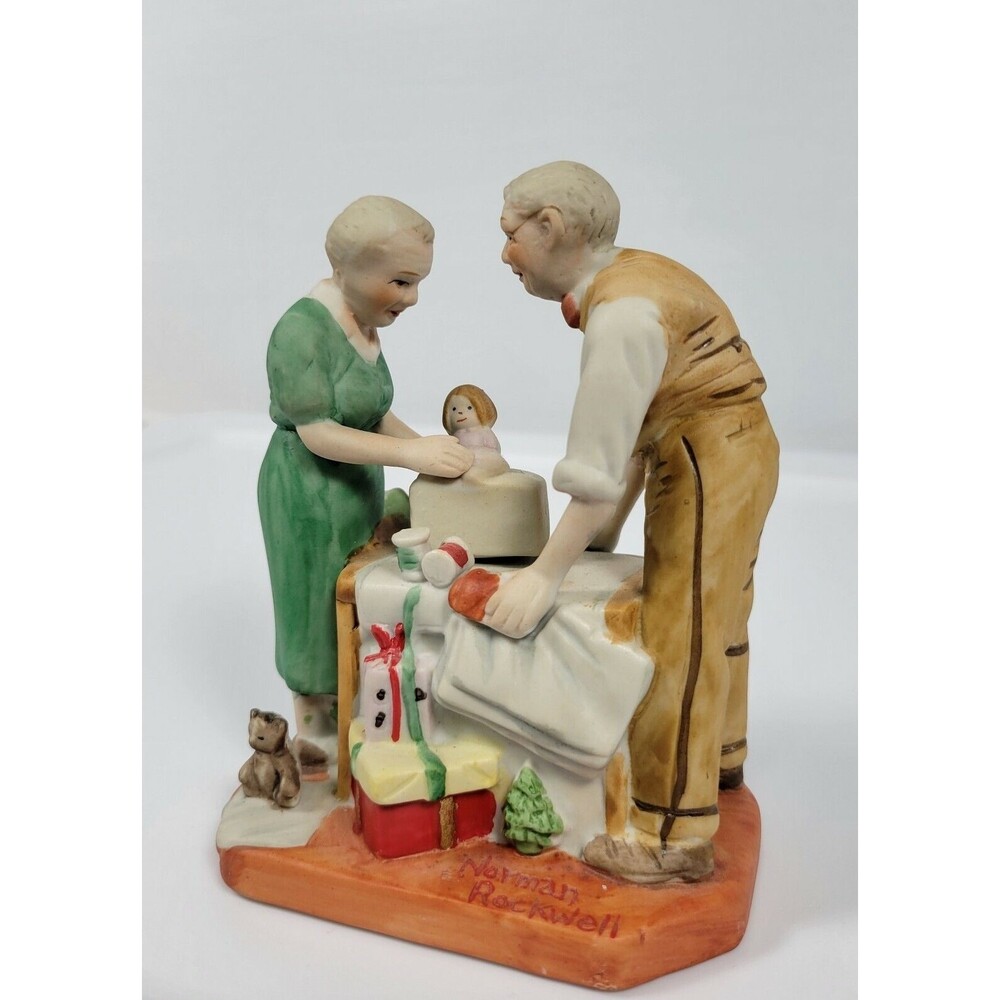 Vintage Norman Rockwell Statues Figurines Baby Grandparents  Taiwan. 8-16